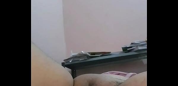  cleaning wife pubic hairs